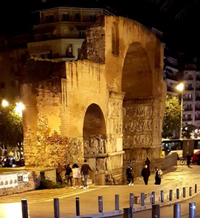 UNIVERSITY OPPOSITE APPARTEMENT IN THESSALONIKI